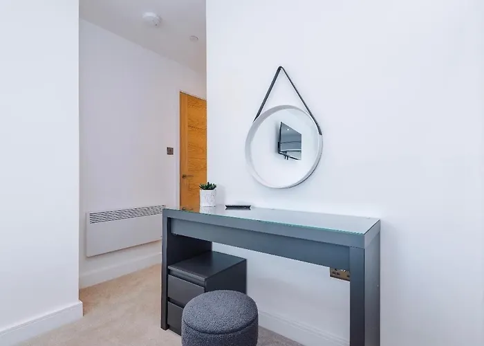 Centre, 3 Bed, Free Parking, Private Terrace * Leeds (West Yorkshire)